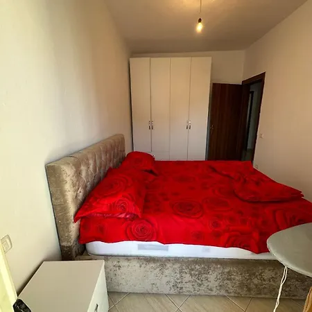 2 Bedroom Голем