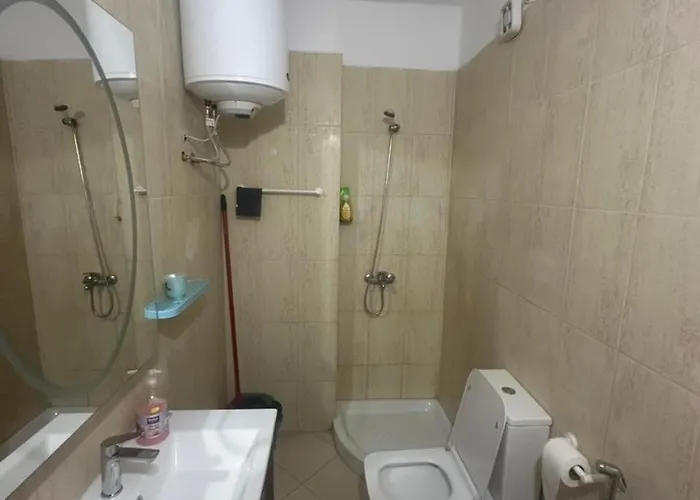 2 Bedroom Appartement *